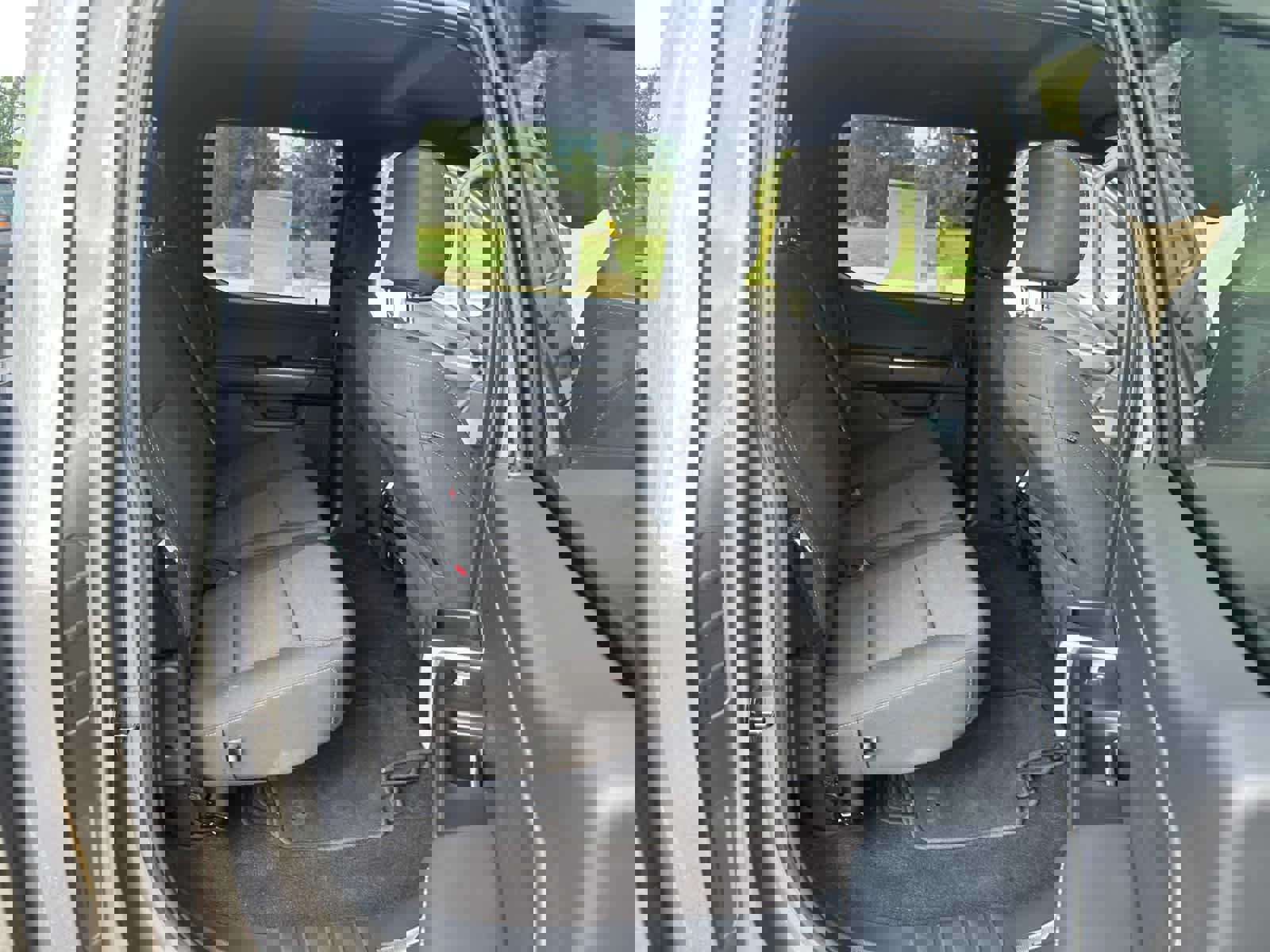 Certified 2022 Ford F150 XLT w/ Equipment Group 302A High image 17