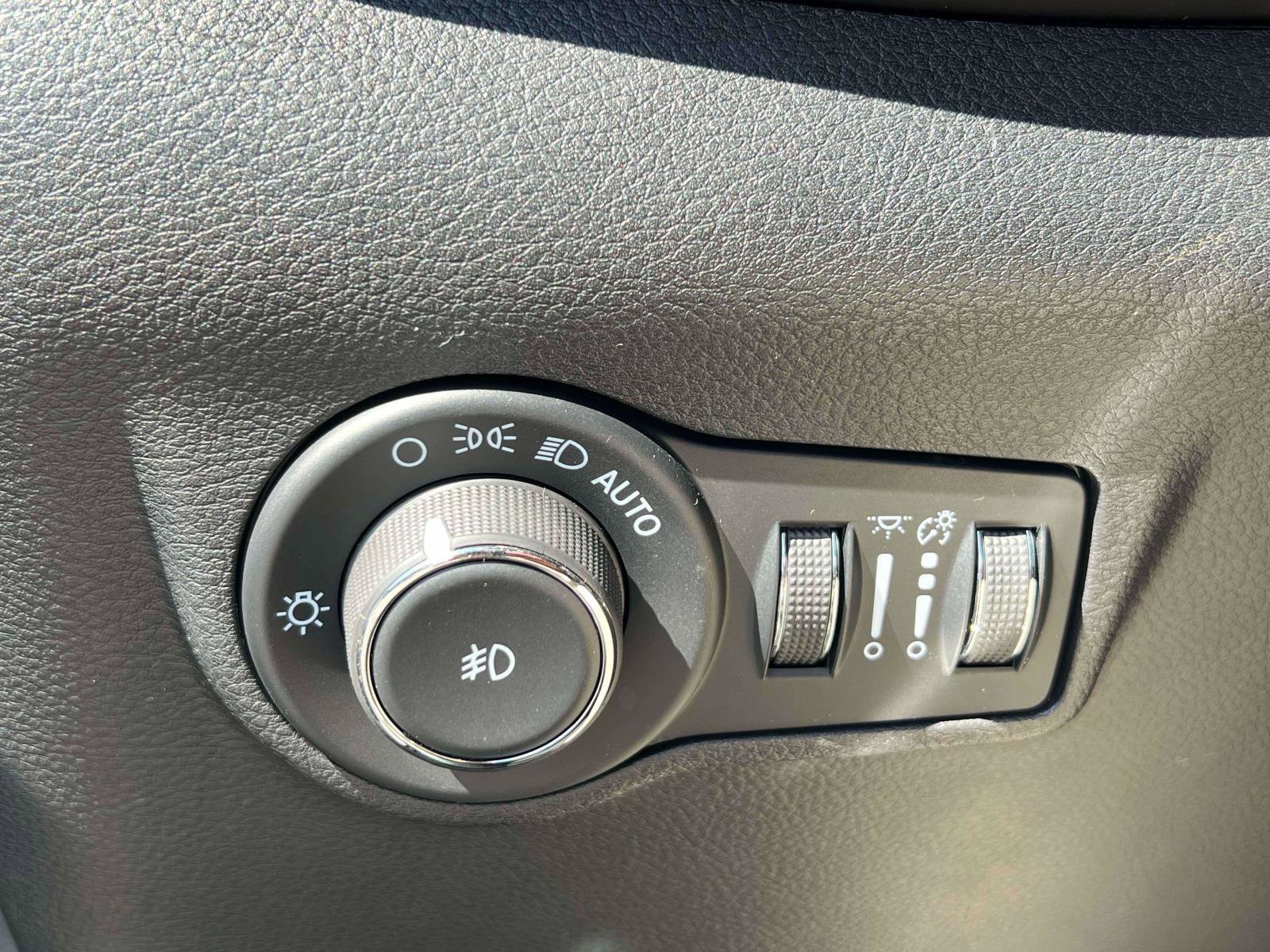 Used 2022 Jeep Compass Trailhawk image 17