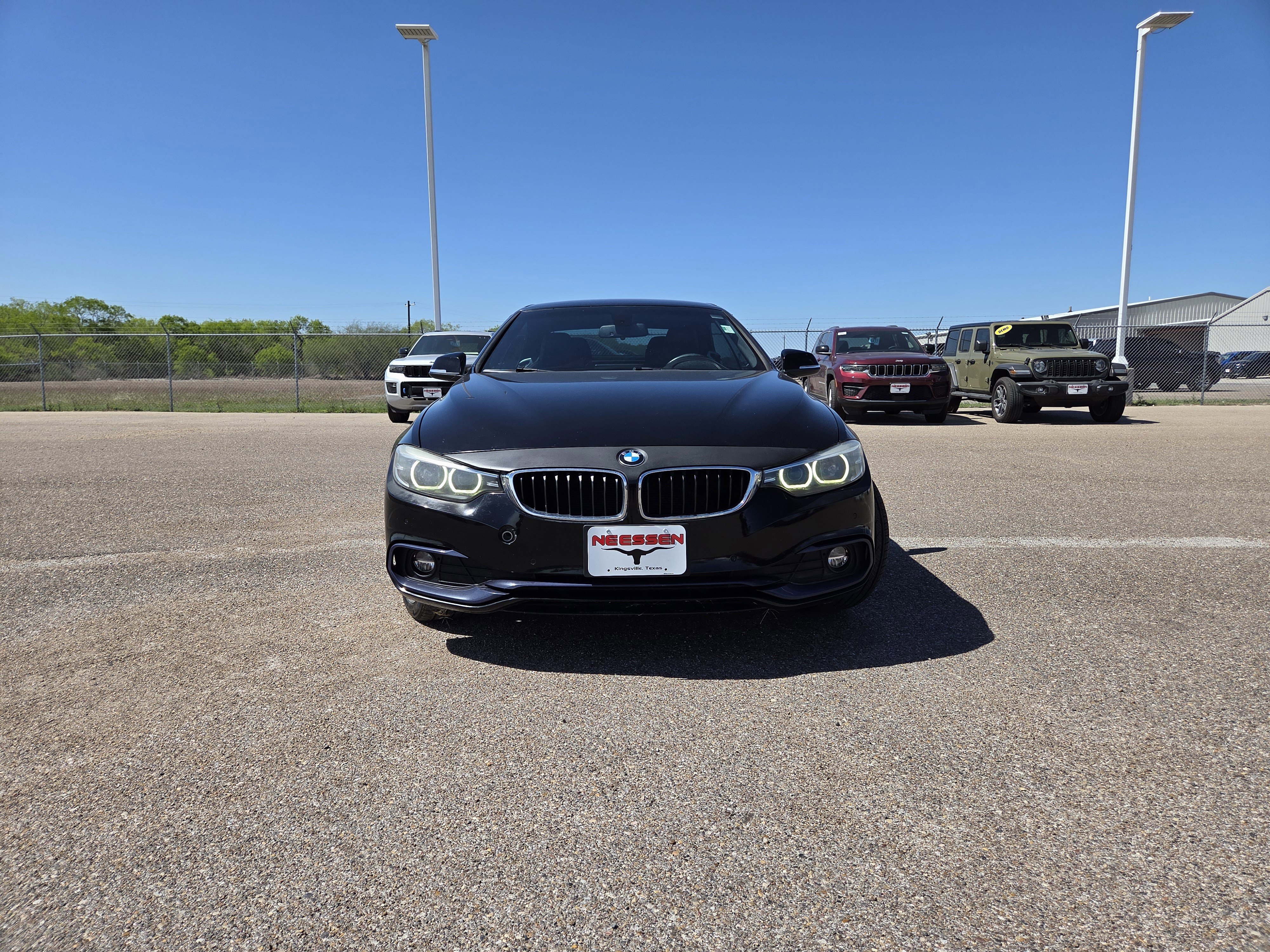 Used 2018 BMW 430i xDrive Convertible image 2