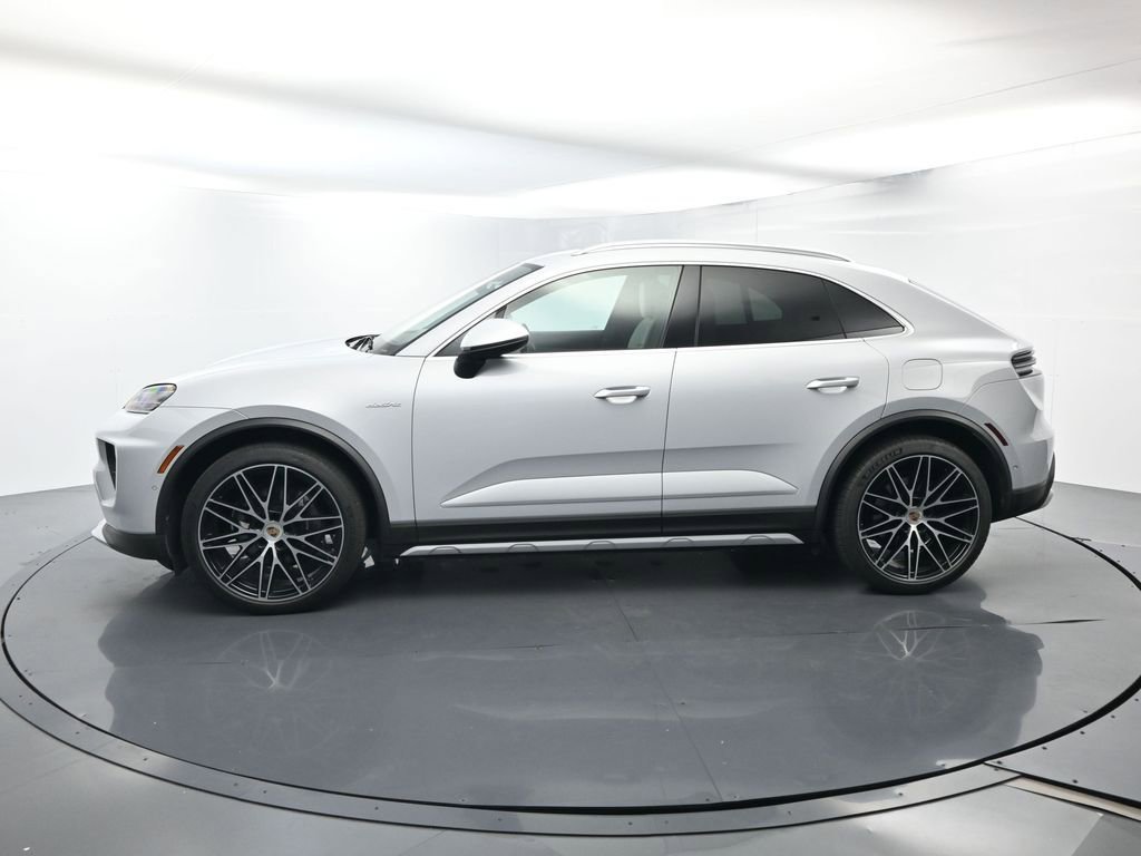 Certified 2024 Porsche Macan 4 Electric image 2