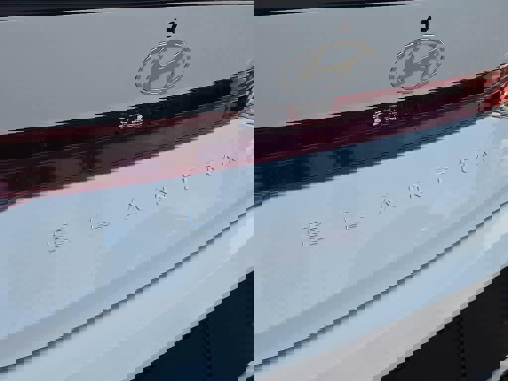 New 2026 Hyundai Elantra Sport FWD image 12