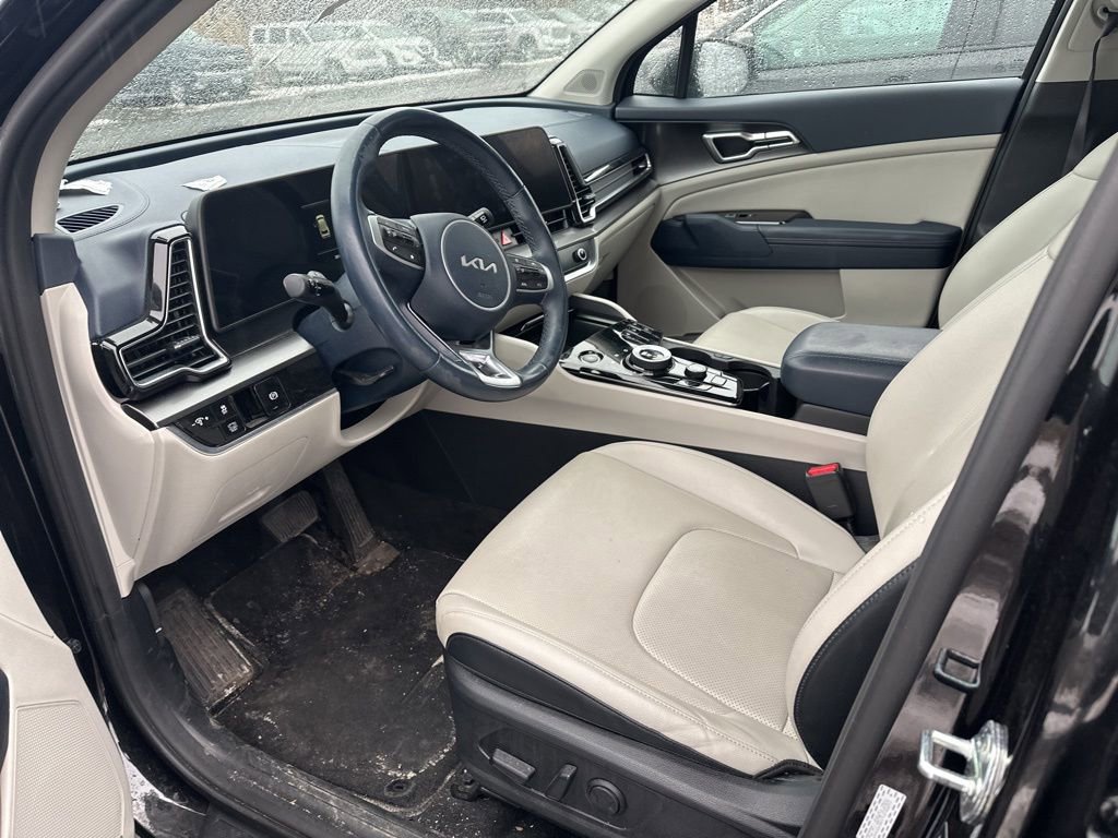 Used 2023 Kia Sportage EX image 7