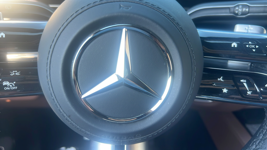 Used 2025 Mercedes-Benz GLS 450 4MATIC image 37