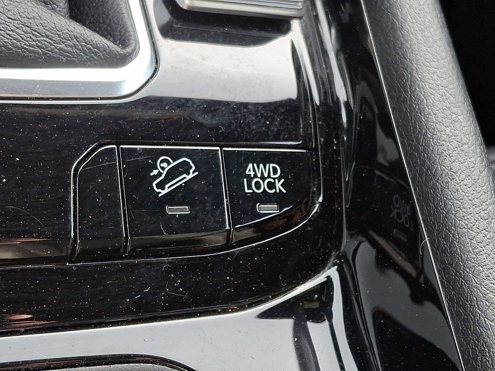 Used 2025 Jeep Compass Trailhawk w/ Trailhawk Elite Group image 22