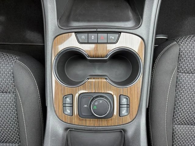 Used 2023 GMC Acadia SLE w/ Driver Convenience Package FWD image 28
