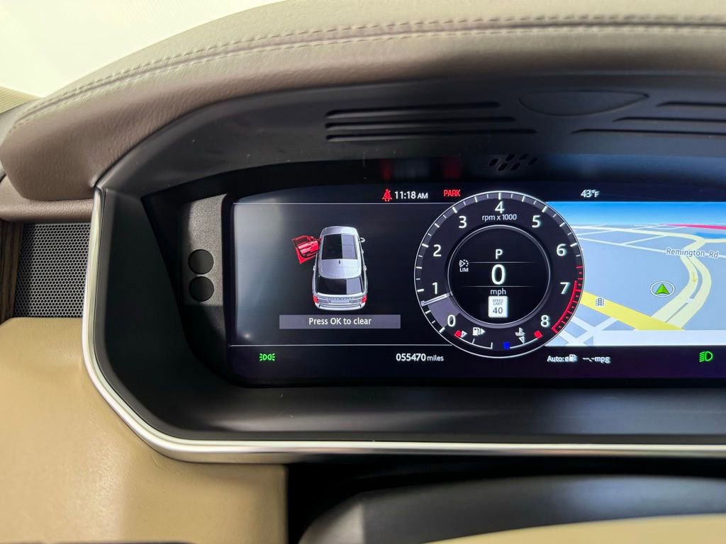 Used 2019 Land Rover Range Rover HSE image 13