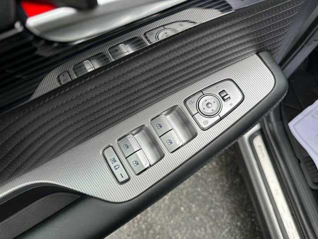 Used 2024 Hyundai Palisade Calligraphy image 11