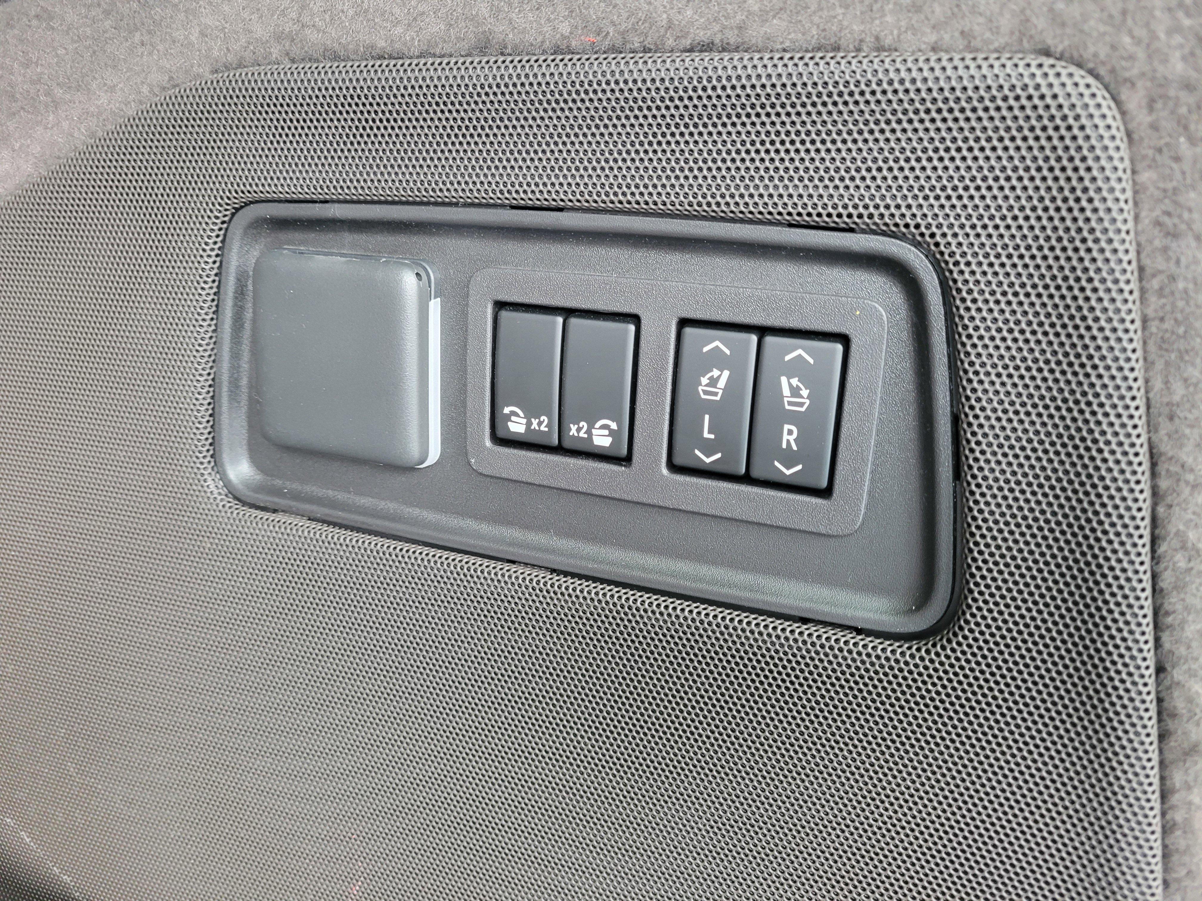 Certified 2023 Cadillac Escalade Premium Luxury AWD/4WD image 10