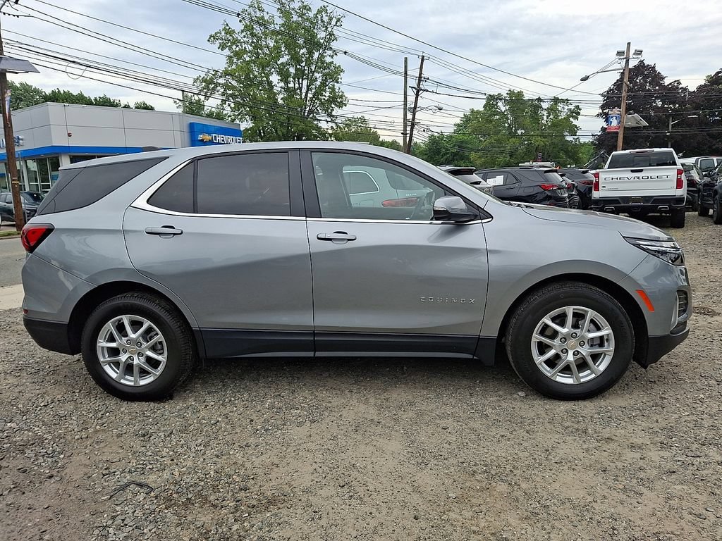 Used 2024 Chevrolet Equinox LT FWD image 9