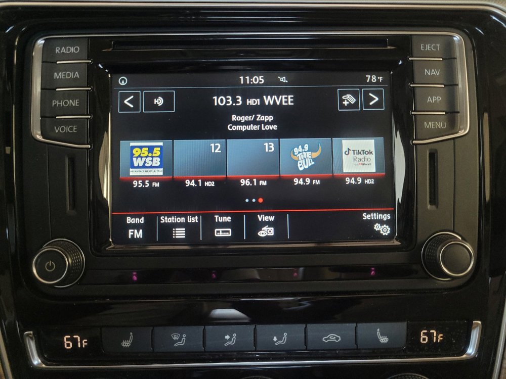 Used 2018 Volkswagen Passat 2.0T SE FWD image 25
