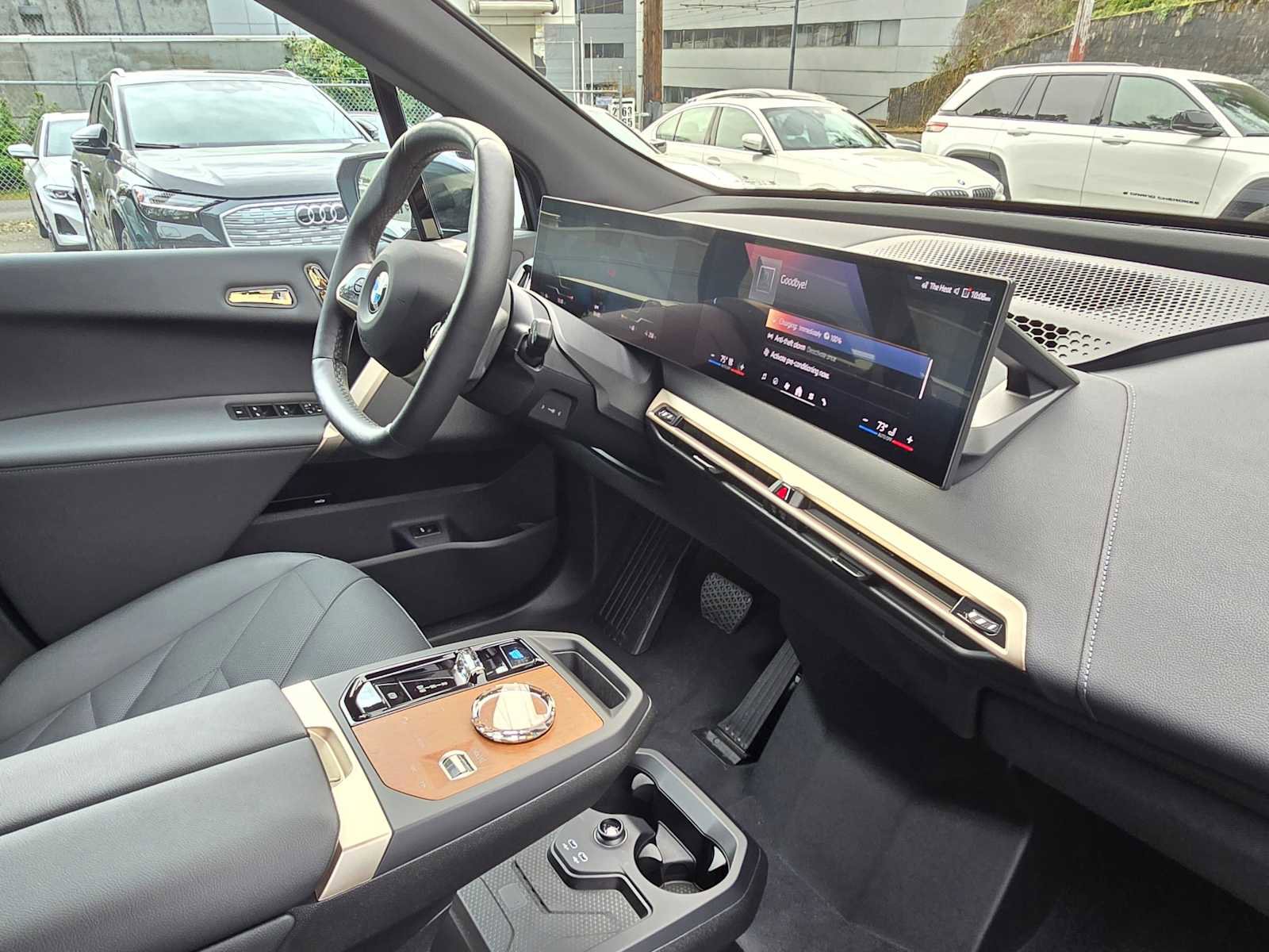 Used 2026 BMW iX xDrive45 w/ Executive Package image 11