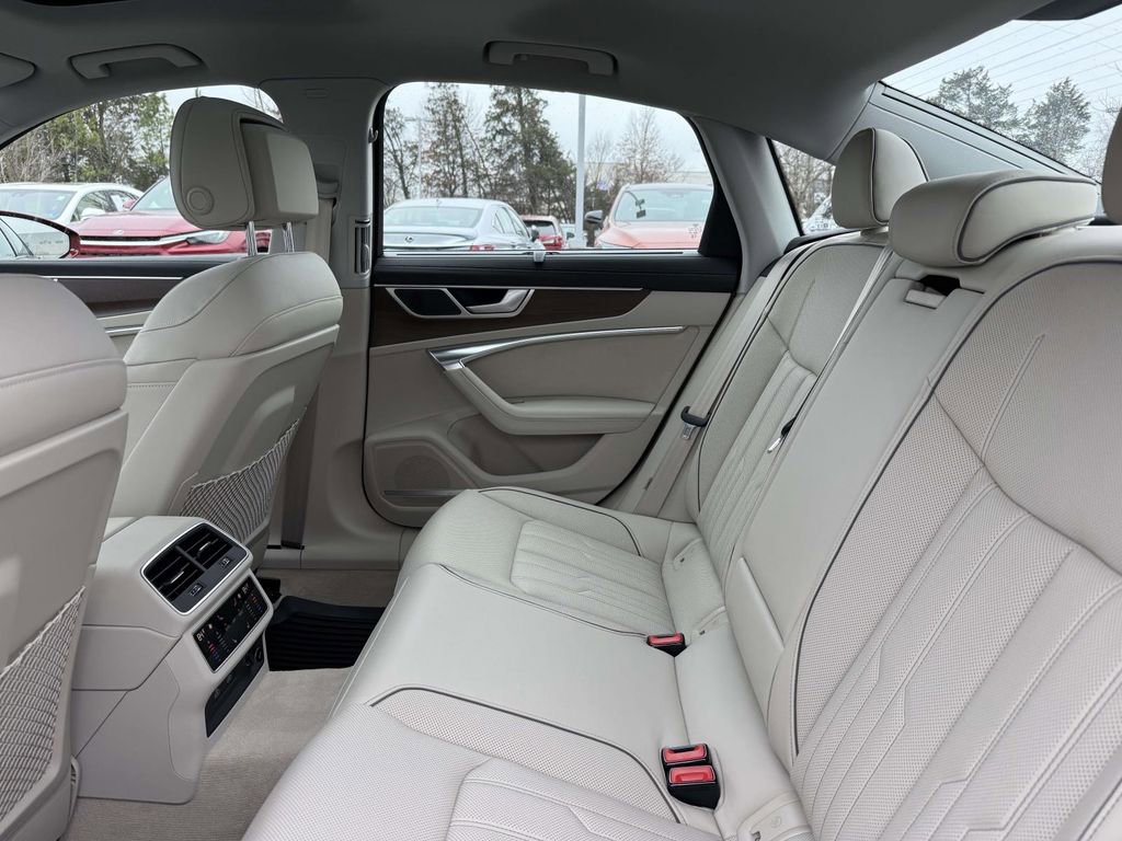 Used 2025 Audi A6 3.0T Prestige image 17