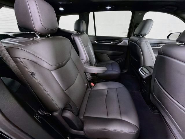 Used 2024 Cadillac XT6 Premium Luxury w/ Technology Package AWD/4WD image 36
