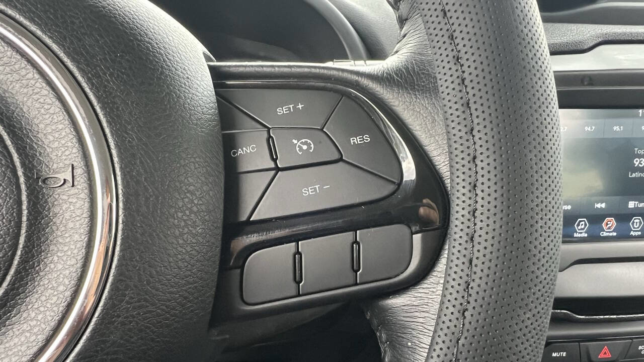 Used 2020 Jeep Renegade Altitude AWD/4WD image 18