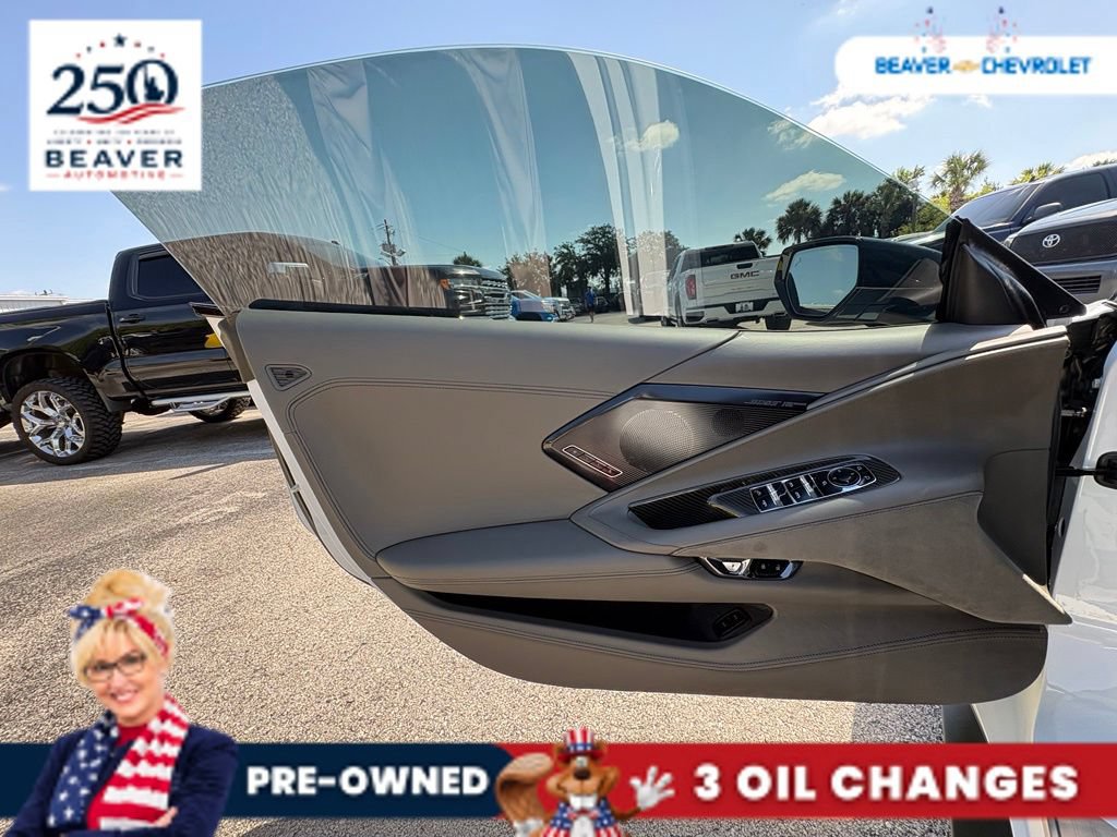 Used 2025 Chevrolet Corvette Stingray Premium Conv w/ Z51 Performance Package RWD image 30