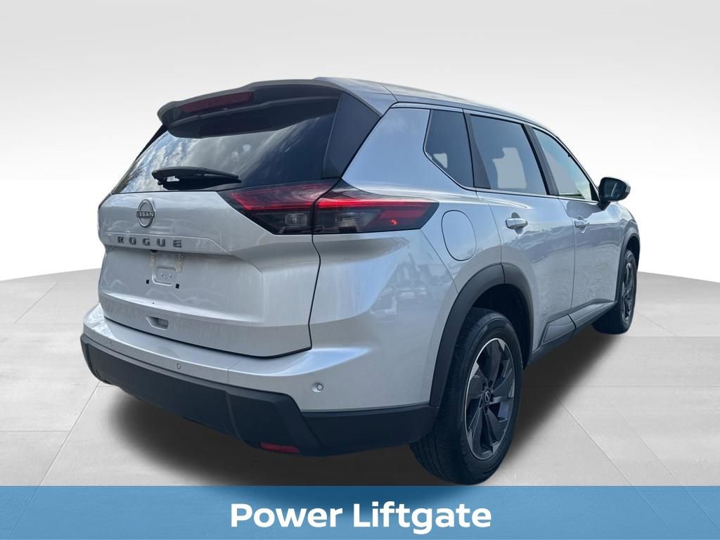 Used 2025 Nissan Rogue SV image 9