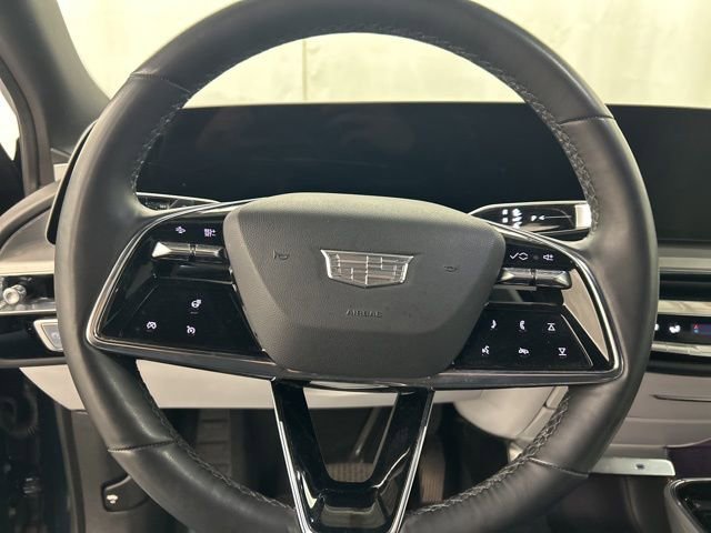 Used 2024 Cadillac Lyriq Luxury image 11