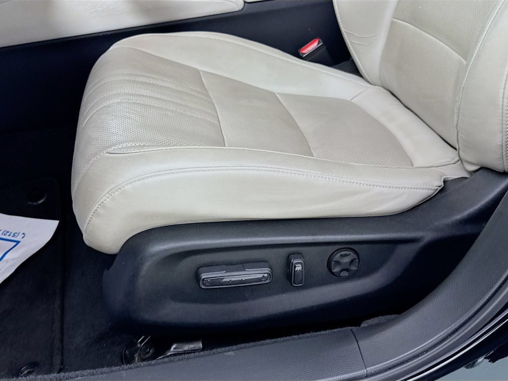 Used 2018 Honda Accord Touring image 23