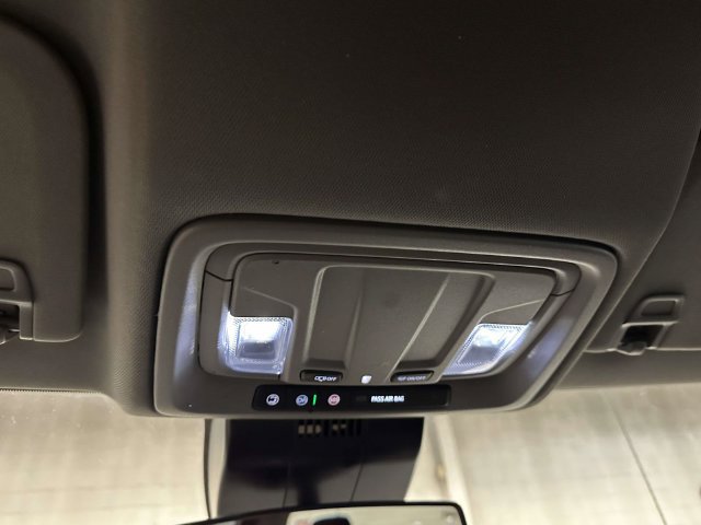 Used 2024 Chevrolet Silverado 1500 LT AWD/4WD image 28