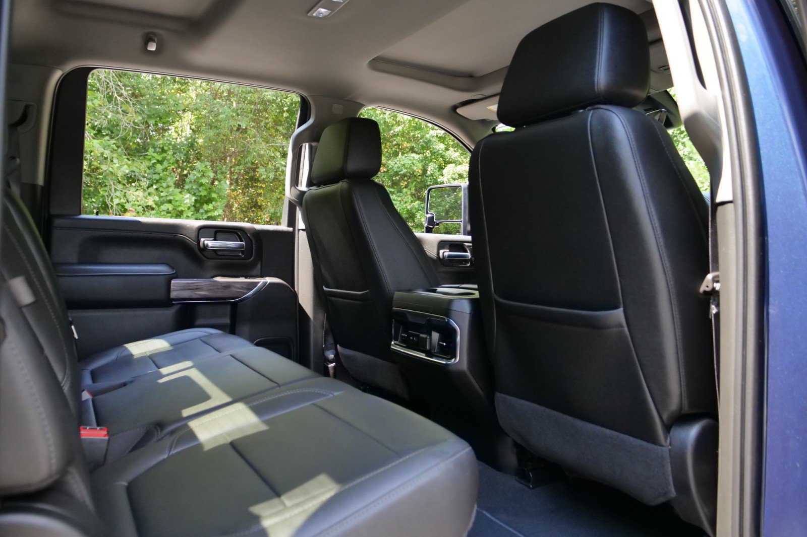Used 2022 Chevrolet Silverado 2500 LTZ w/ LTZ Plus Package AWD/4WD image 44