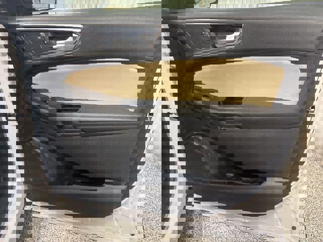 Used 2015 Ford Edge SEL w/ Equipment Group 201A AWD/4WD image 17