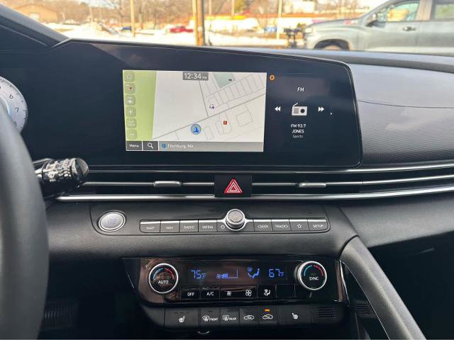 Used 2025 Hyundai Elantra SEL FWD image 26