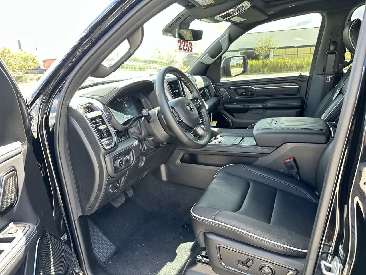 New 2027 RAM 1500 Limited AWD/4WD image 10