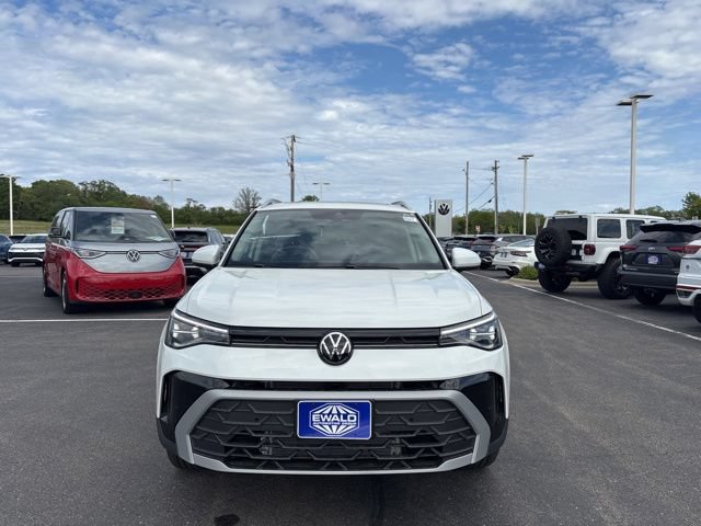 New 2026 Volkswagen Taos SE AWD/4WD image 5