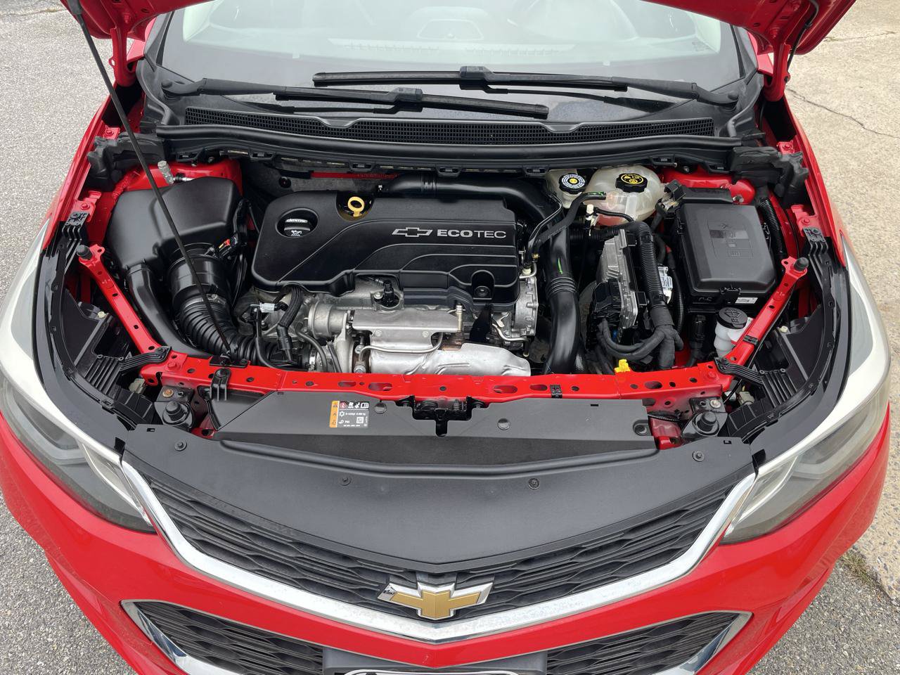 Used 2018 Chevrolet Cruze LT FWD image 22