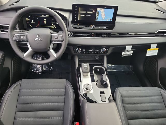 New 2026 Mitsubishi Outlander SE image 17