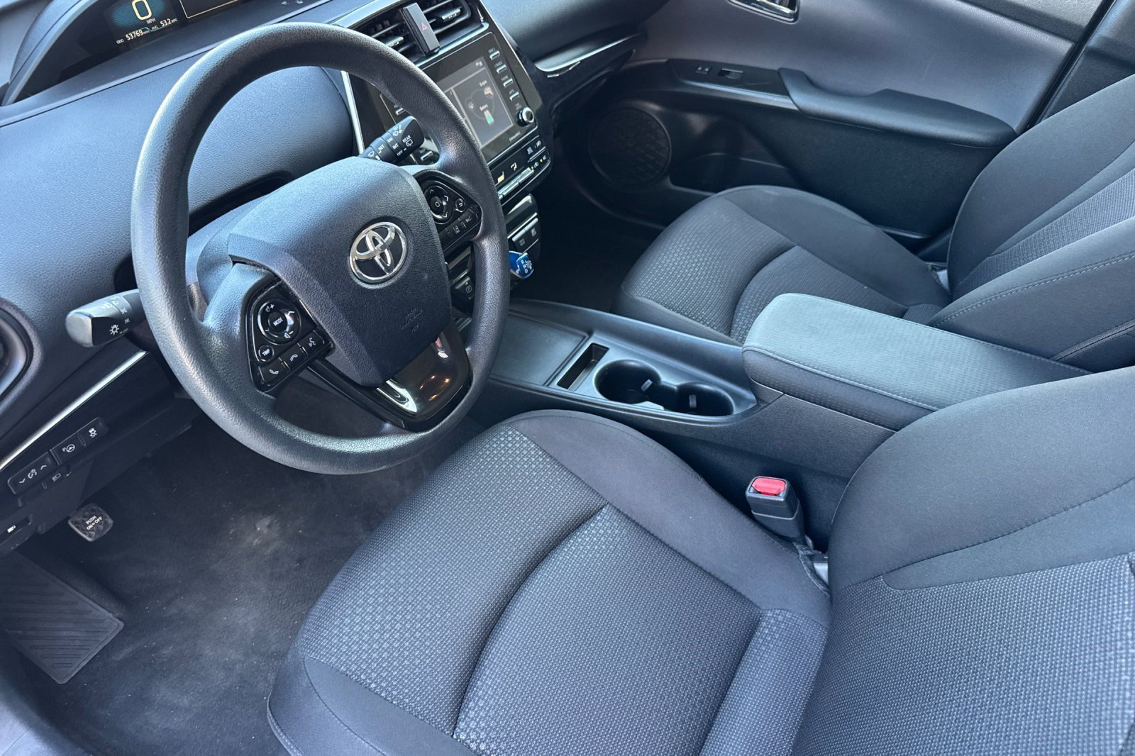 Certified 2022 Toyota Prius LE FWD image 4