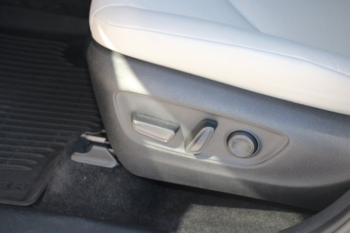 Certified 2024 Toyota Grand Highlander XLE image 12