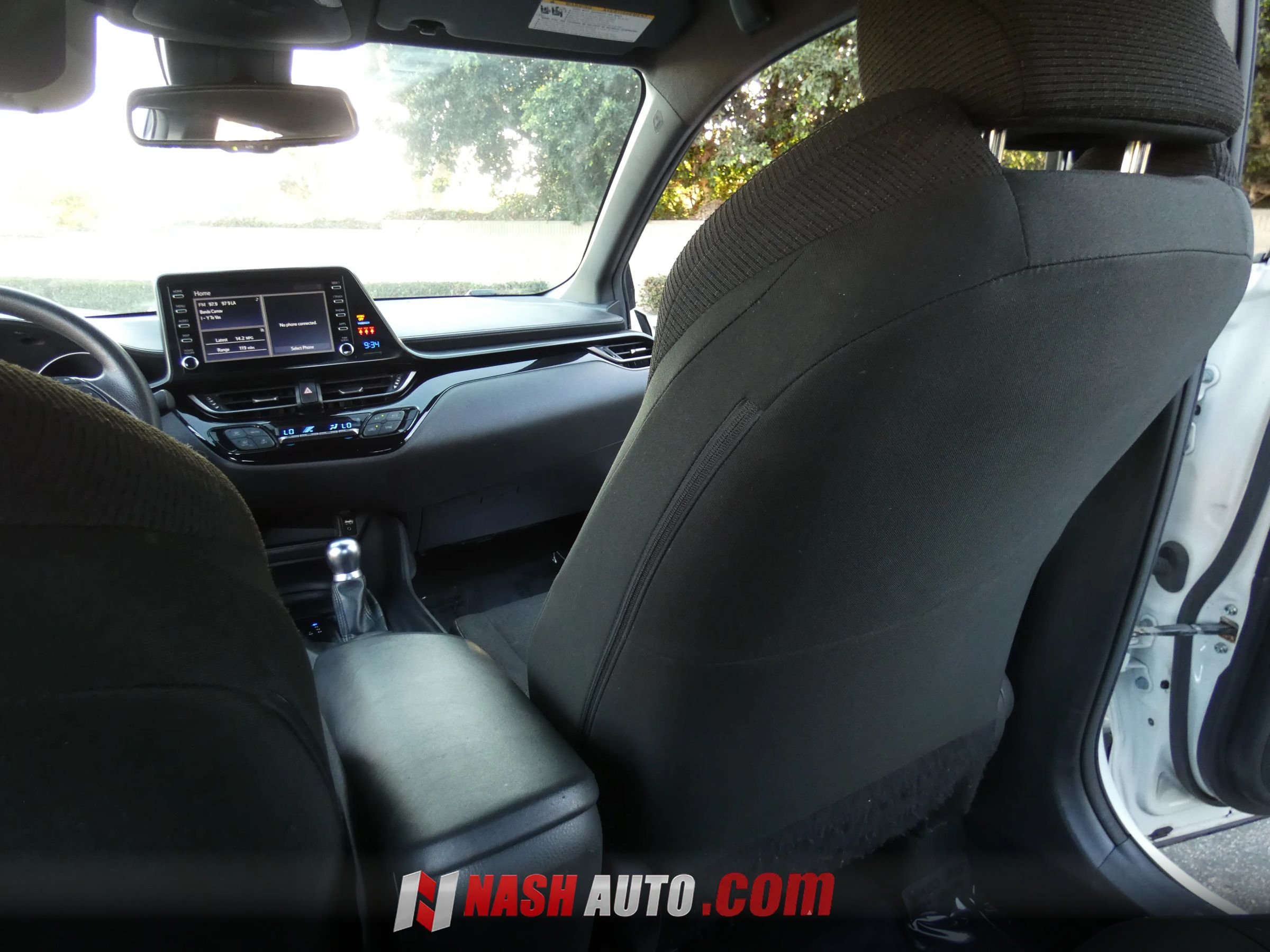 Used 2019 Toyota C-HR LE FWD image 34