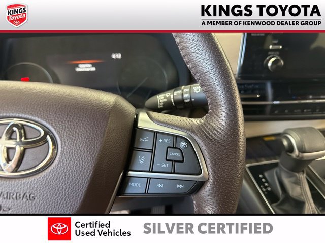Used 2022 Toyota Sienna Platinum FWD image 29