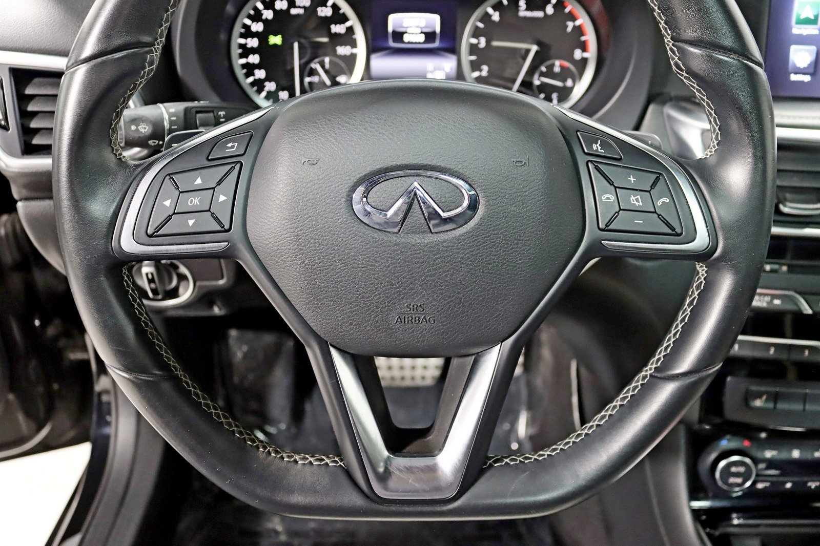 Used 2018 INFINITI QX30 Sport w/ Leather Package FWD image 15