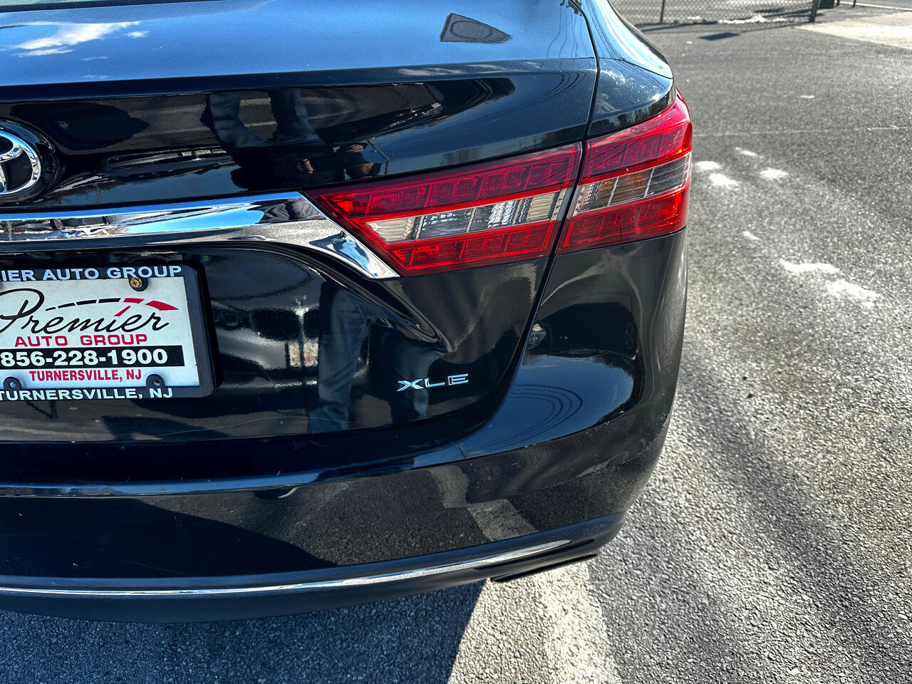 Used 2018 Toyota Avalon XLE image 23