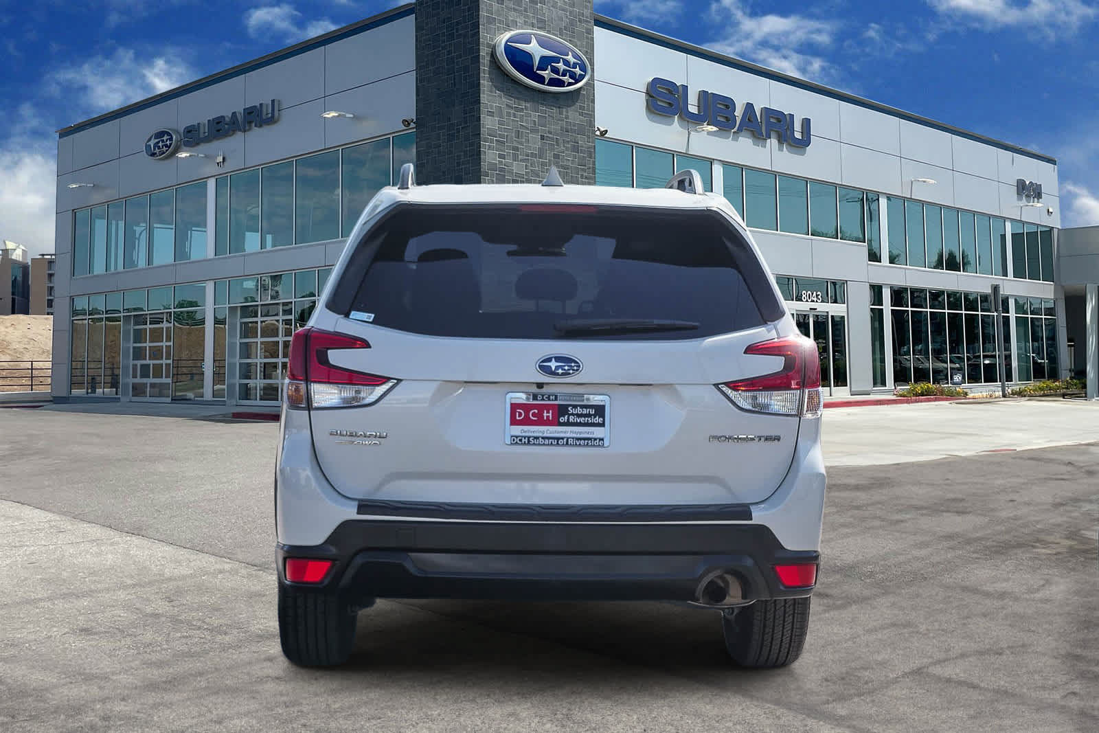 Used 2023 Subaru Forester Premium AWD/4WD image 5