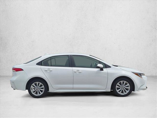 Used 2023 Toyota Corolla LE w/ LE Convenience Package FWD image 4