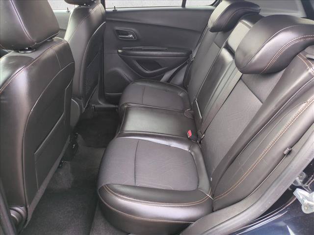 Used 2021 Chevrolet Trax LT AWD/4WD image 17