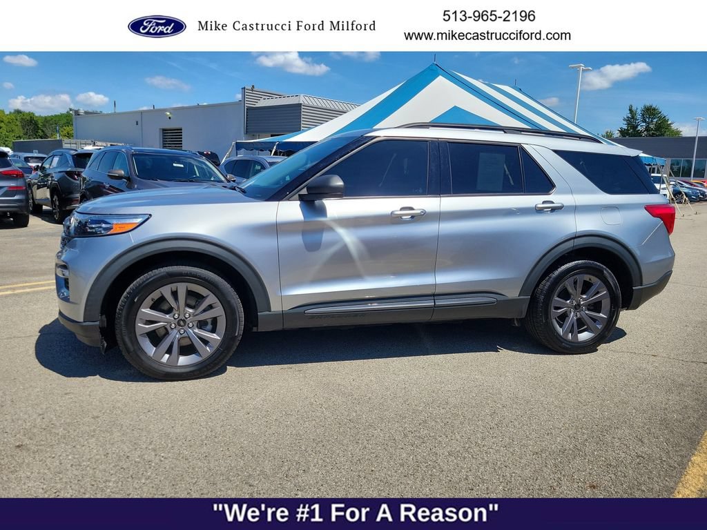 Certified 2021 Ford Explorer XLT w/ Equipment Group 202A AWD/4WD image 2