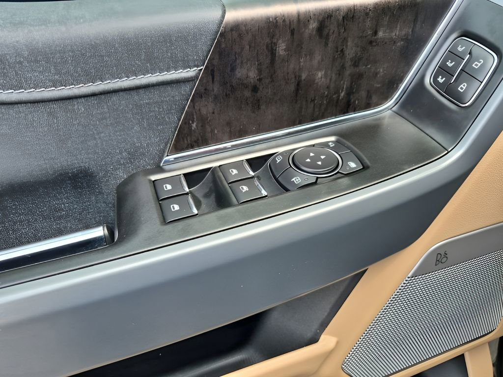 Used 2022 Ford F150 Lariat w/ Max Trailer Tow Package image 28