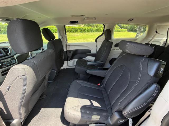 Used 2023 Chrysler Voyager LX FWD image 15