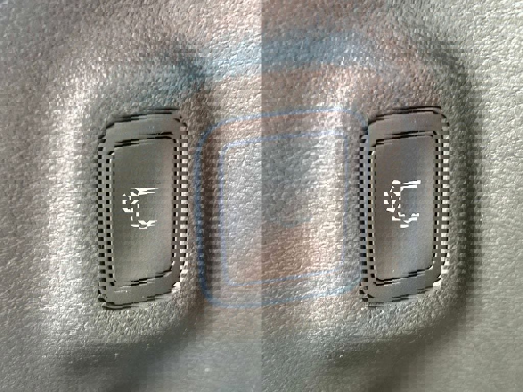 Used 2023 Jeep Compass Limited w/ Elite Group image 15