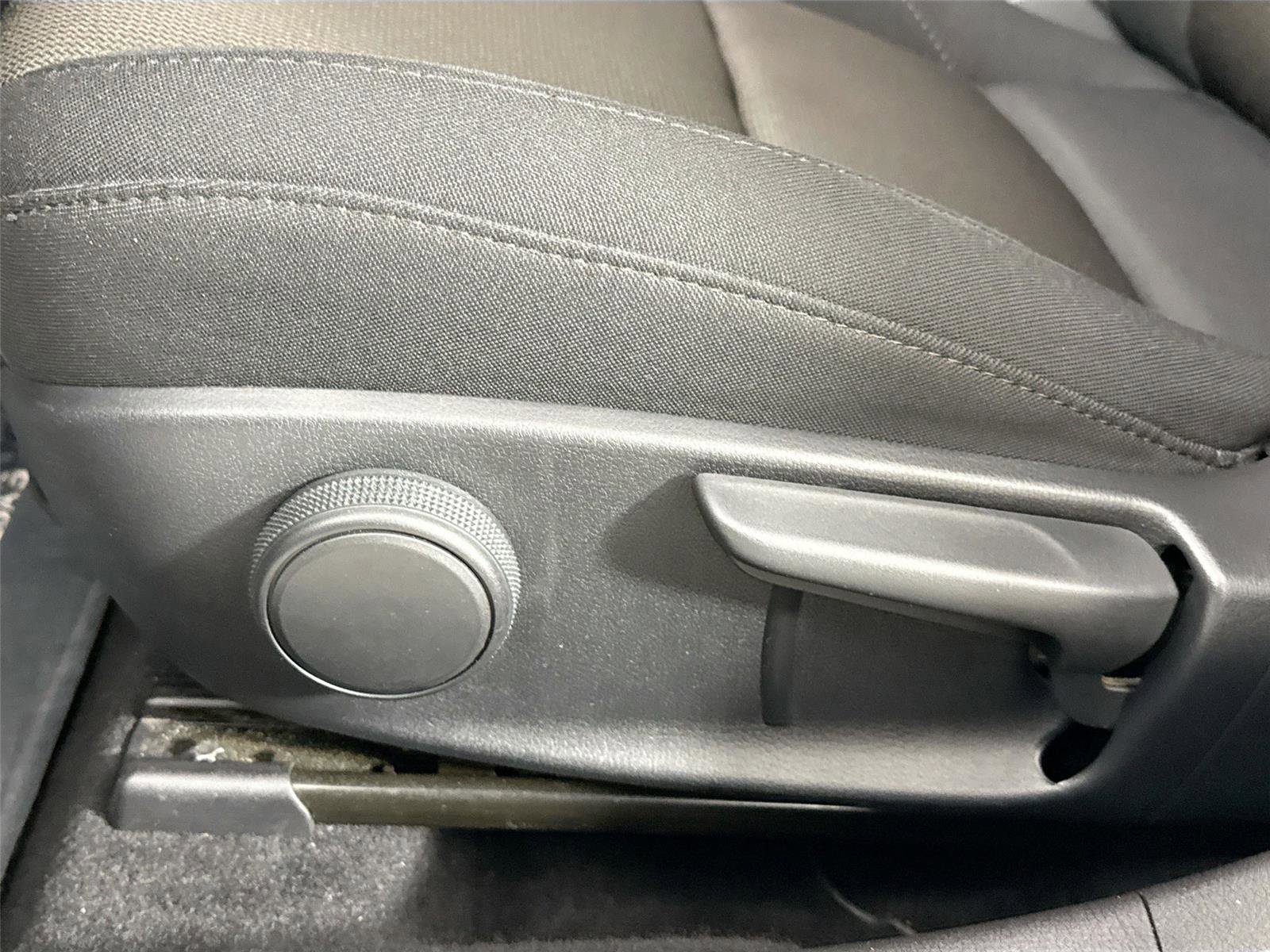 Used 2020 MAZDA MAZDA3 4DR FWD image 28