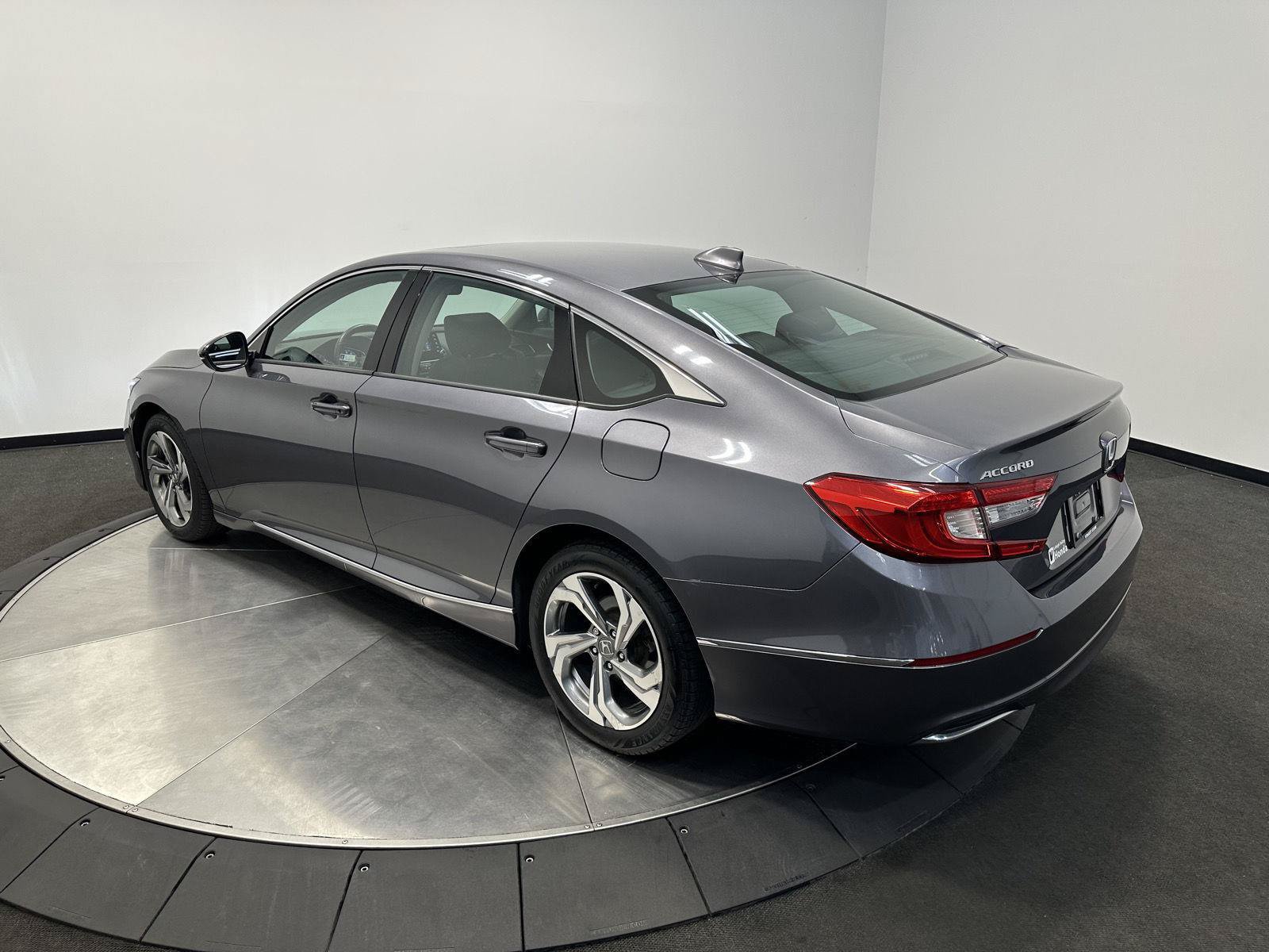 Used 2018 Honda Accord EX-L image 5
