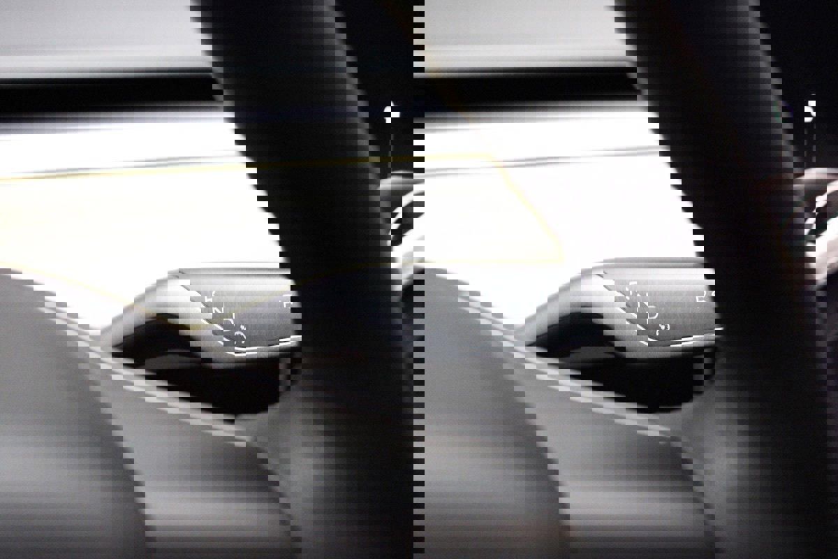 Used 2022 Tesla Model Y Long Range image 49