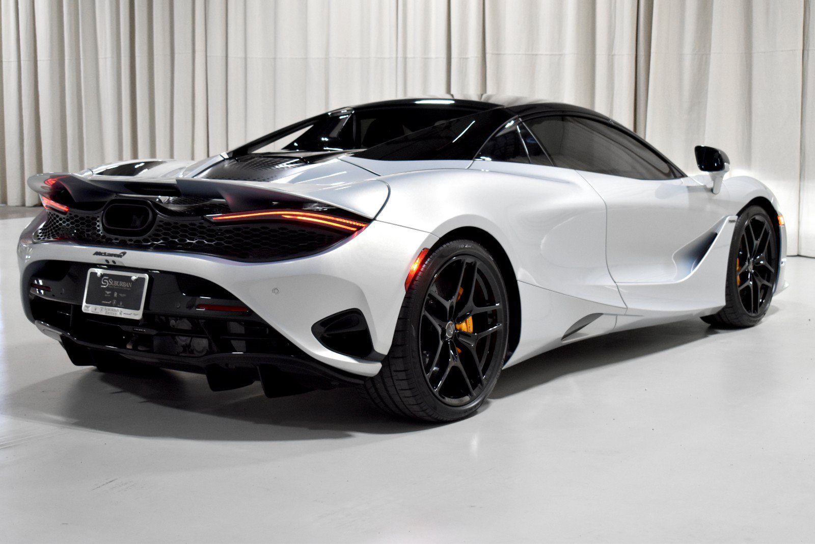 Used 2025 McLaren 750S Spider RWD image 12