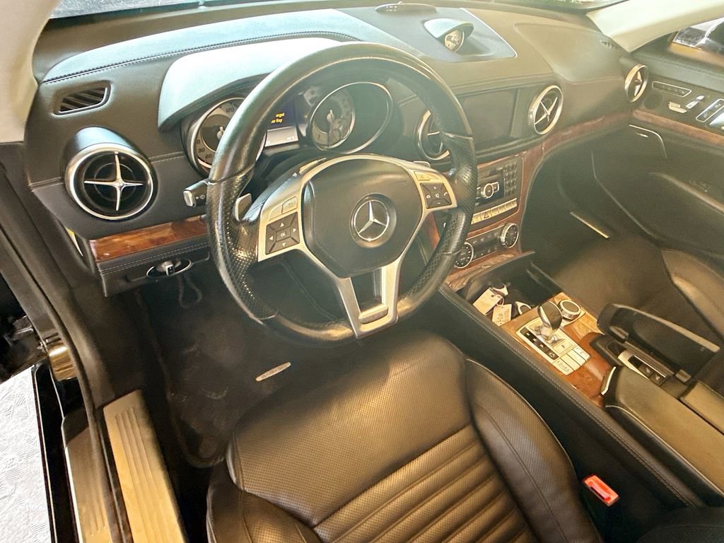 Used 2013 Mercedes-Benz SL 550 w/ Premium Pkg image 12