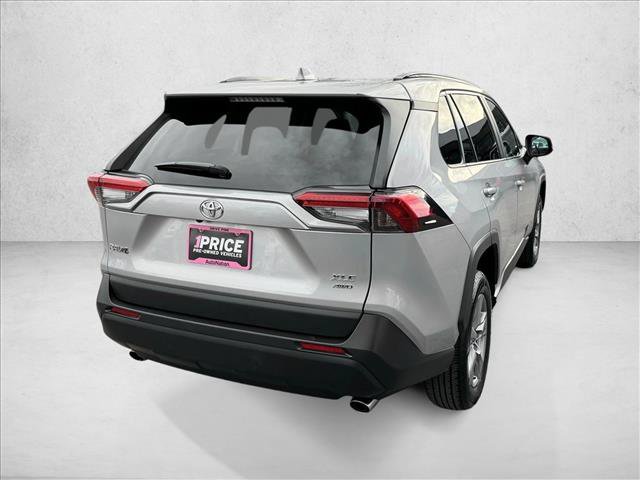 Used 2025 Toyota RAV4 XLE AWD/4WD image 5