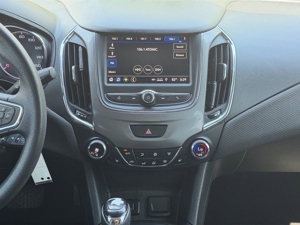 Used 2019 Chevrolet Cruze LT w/ LT Fleet Convenience Package FWD image 16